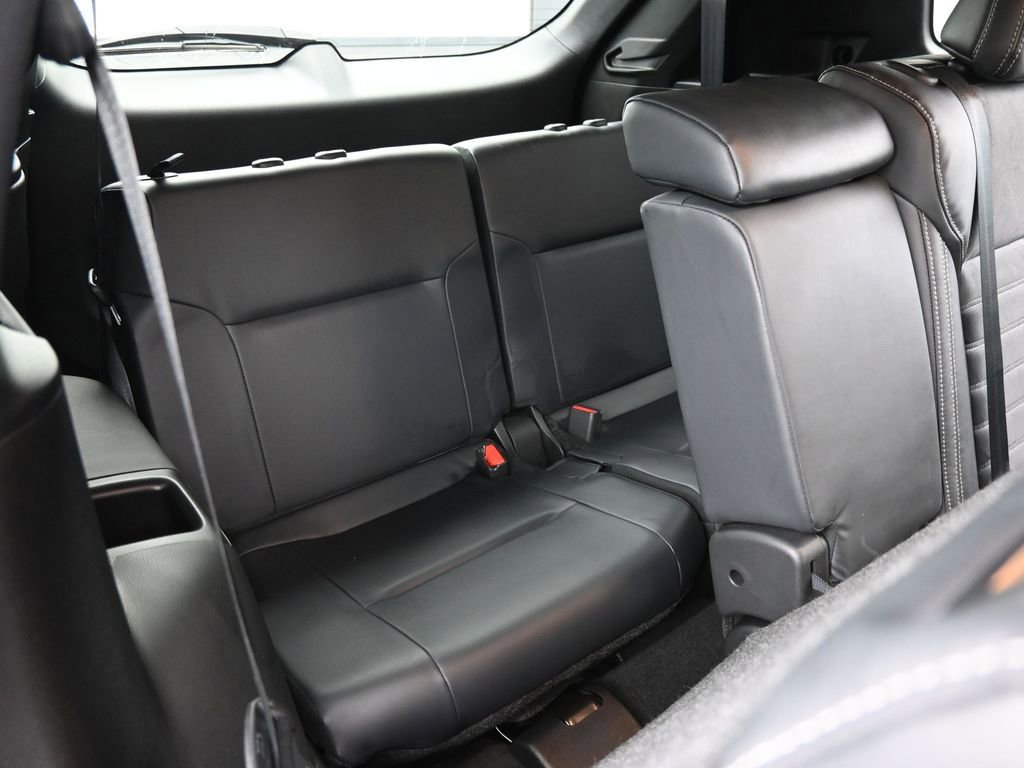 Used 2023 Mitsubishi Outlander SE image 37