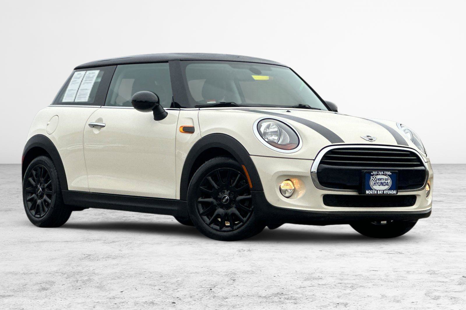 Used 2016 MINI Cooper 2-Door Hardtop FWD image 2