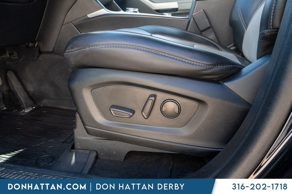 Used 2023 Ford Explorer XLT w/ Equipment Group 202A image 18