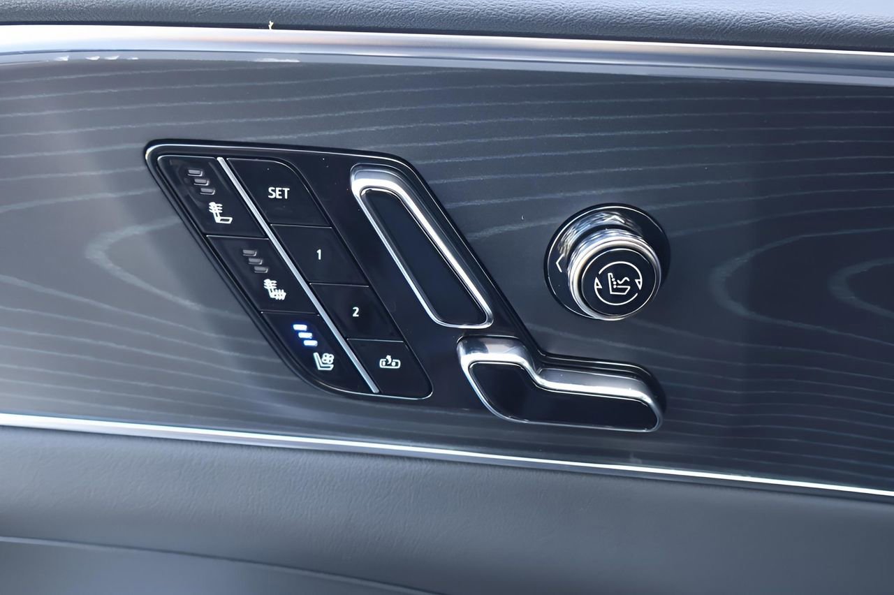 New 2026 Cadillac Lyriq V w/ Exterior Carbon Fiber Package image 12