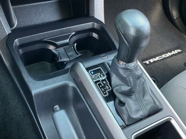 Used 2022 Toyota Tacoma SR5 RWD image 13