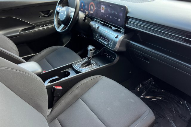 Used 2025 Hyundai Kona SEL AWD/4WD image 20