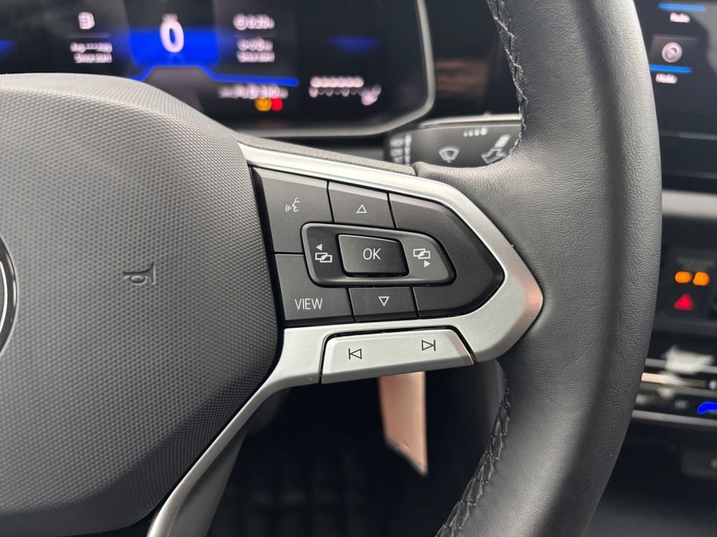 Used 2025 Volkswagen Jetta S image 19