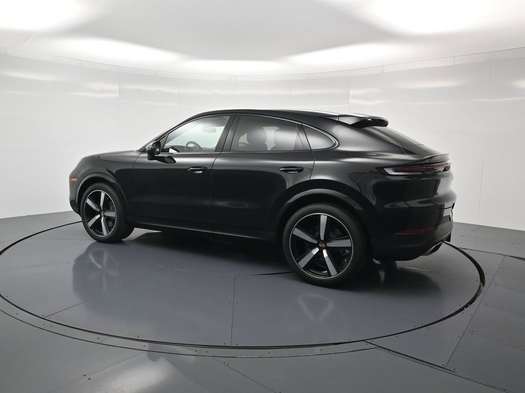 Certified 2026 Porsche Cayenne Coupe image 3