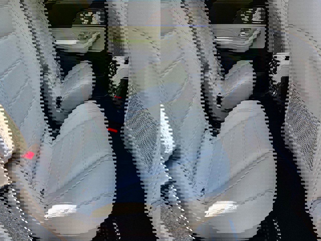 New 2026 Mercedes-Benz GLS 450 4MATIC image 47