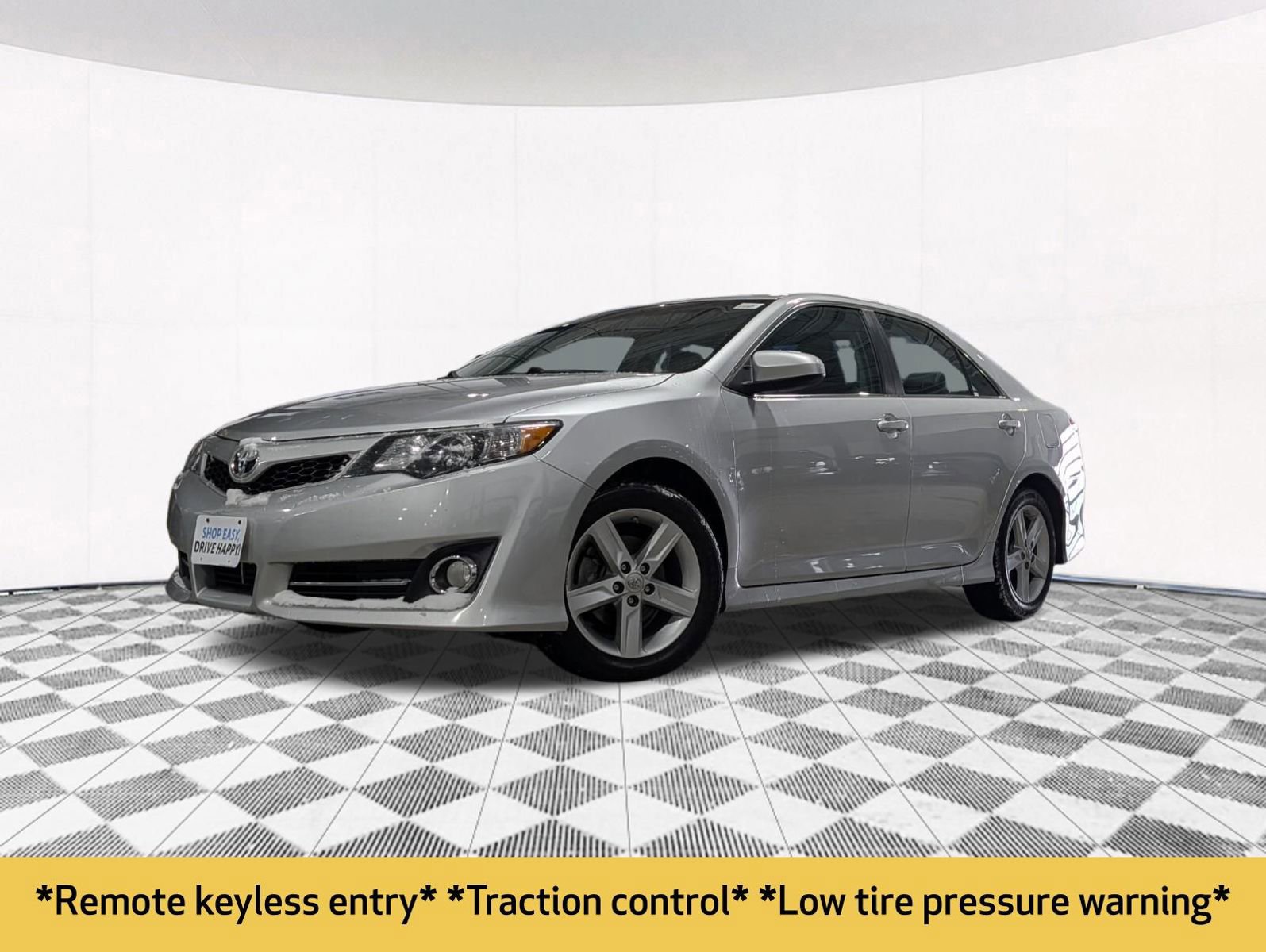 Used 2013 Toyota Camry SE image 2