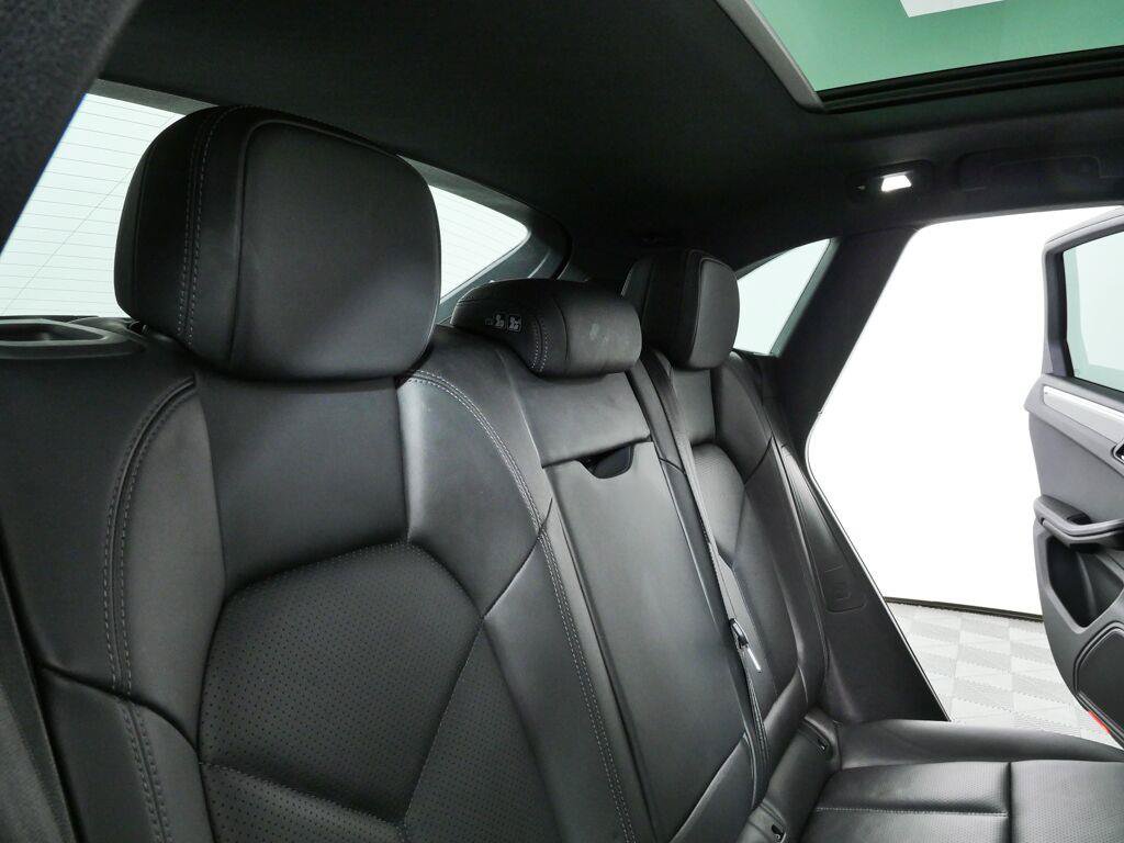 Used 2020 Porsche Macan S AWD/4WD image 24
