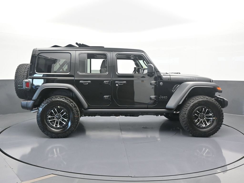 Used 2025 Jeep Wrangler Willys AWD/4WD image 7