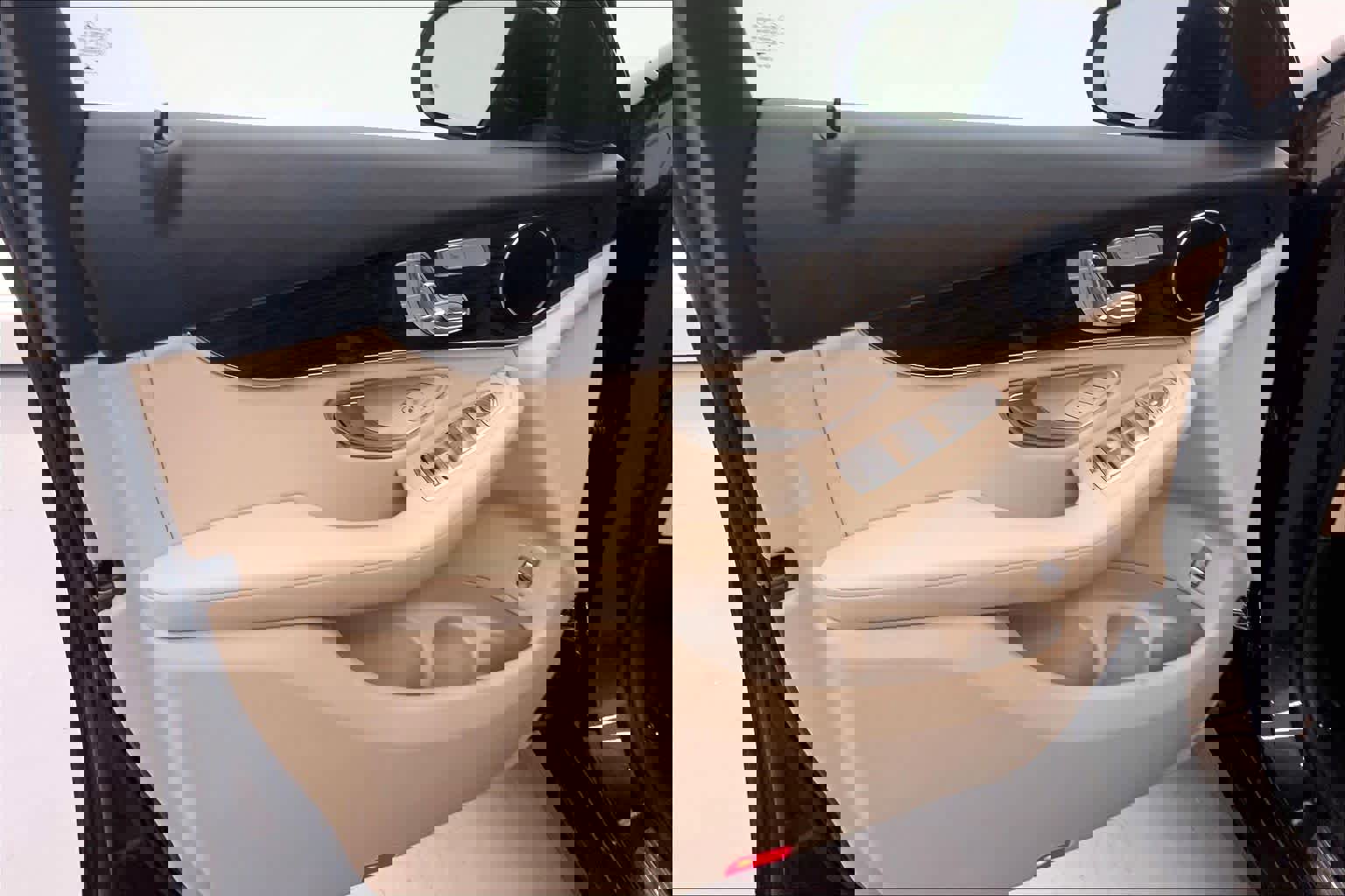 Used 2017 Mercedes-Benz GLC 300 image 19