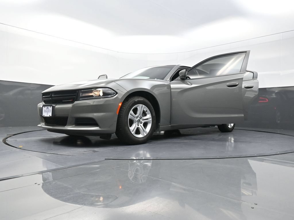 Used 2019 Dodge Charger SXT RWD image 33