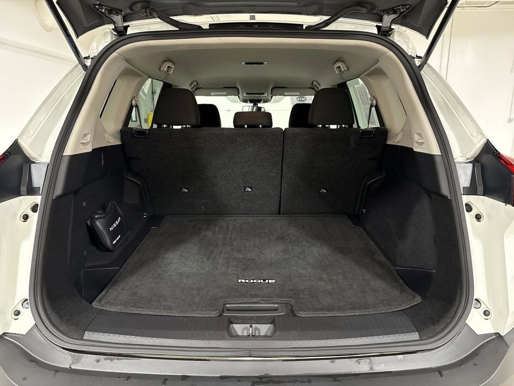 Used 2023 Nissan Rogue S FWD image 23