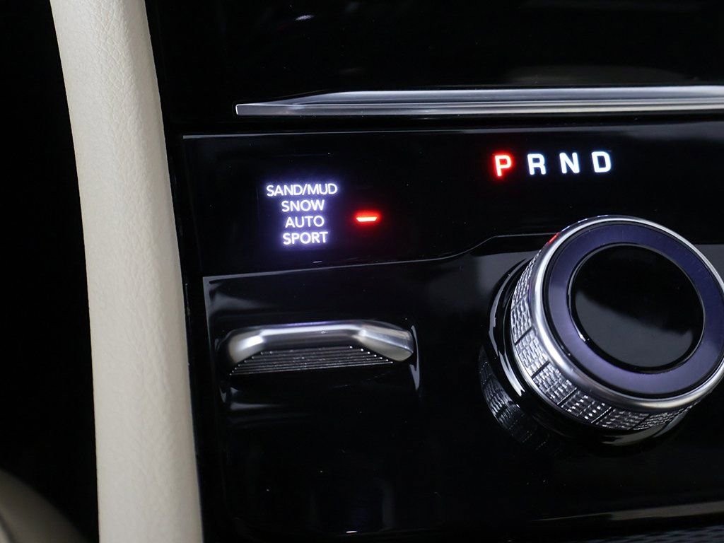 Used 2024 Jeep Grand Cherokee Limited AWD/4WD image 48