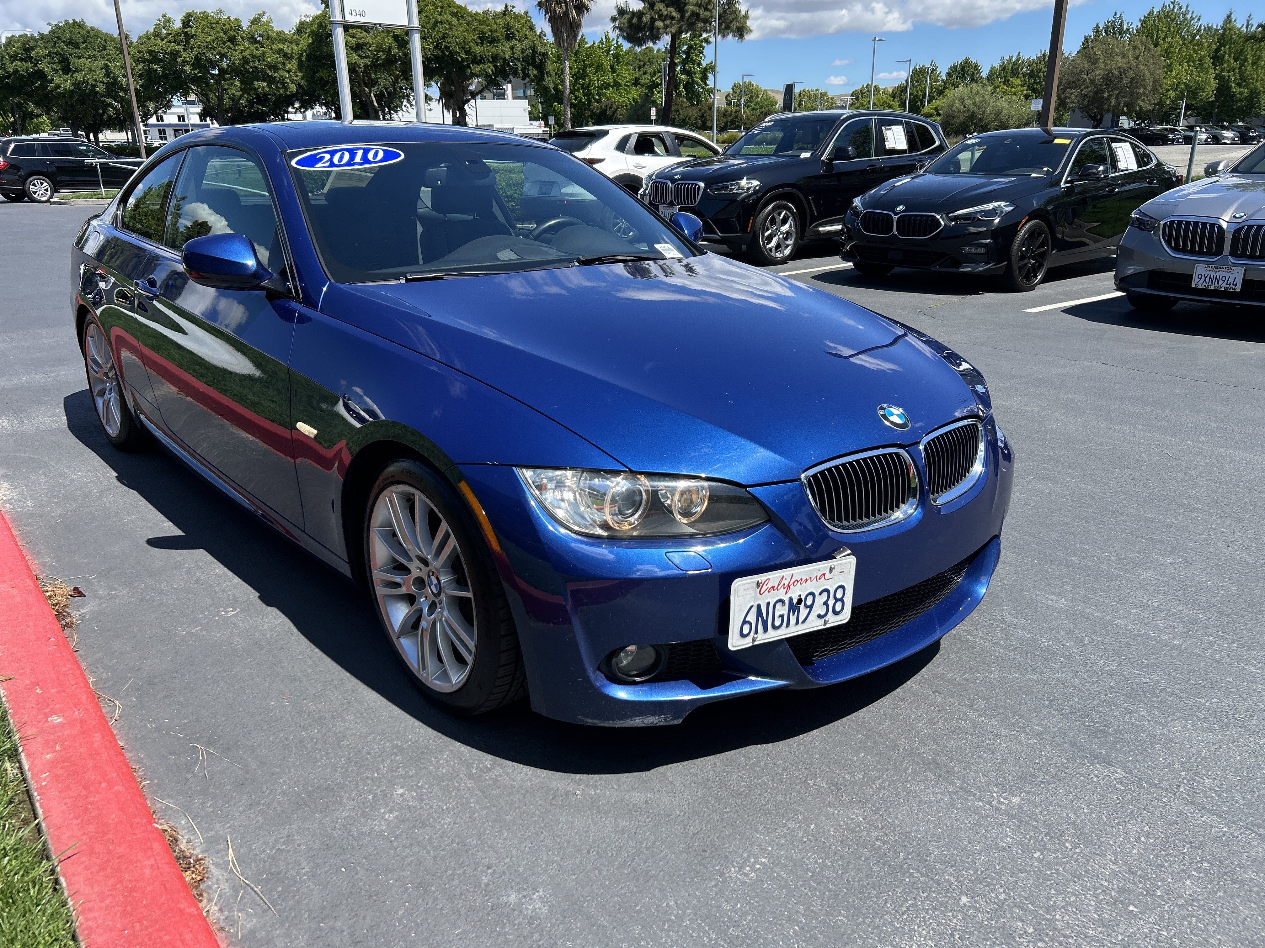 Used 2010 BMW 328i Coupe image 2