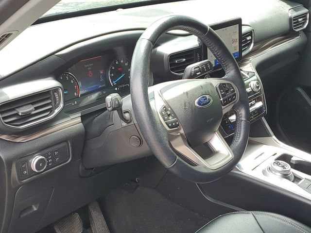 Used 2021 Ford Explorer Limited w/ Hybrid Equipment Group 310A AWD/4WD image 7