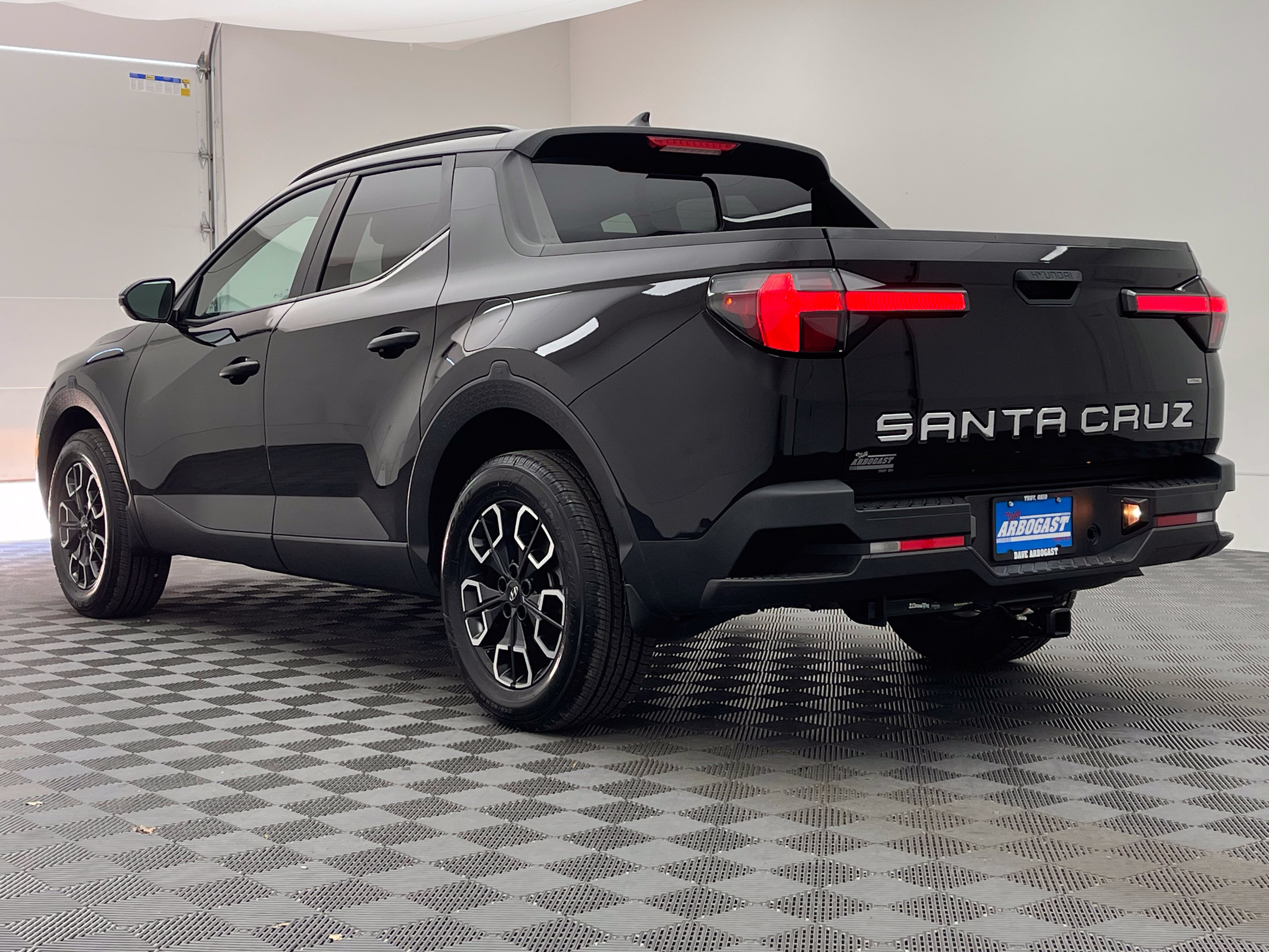 Used 2023 Hyundai Santa Cruz SEL w/ Activity Package AWD/4WD image 11