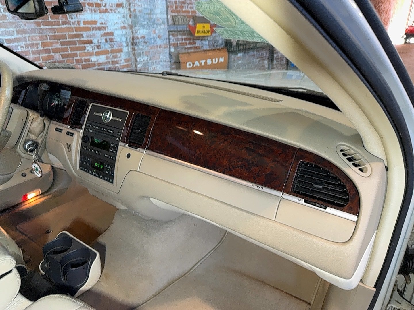Used 2007 Lincoln Town Car Signature RWD image 76