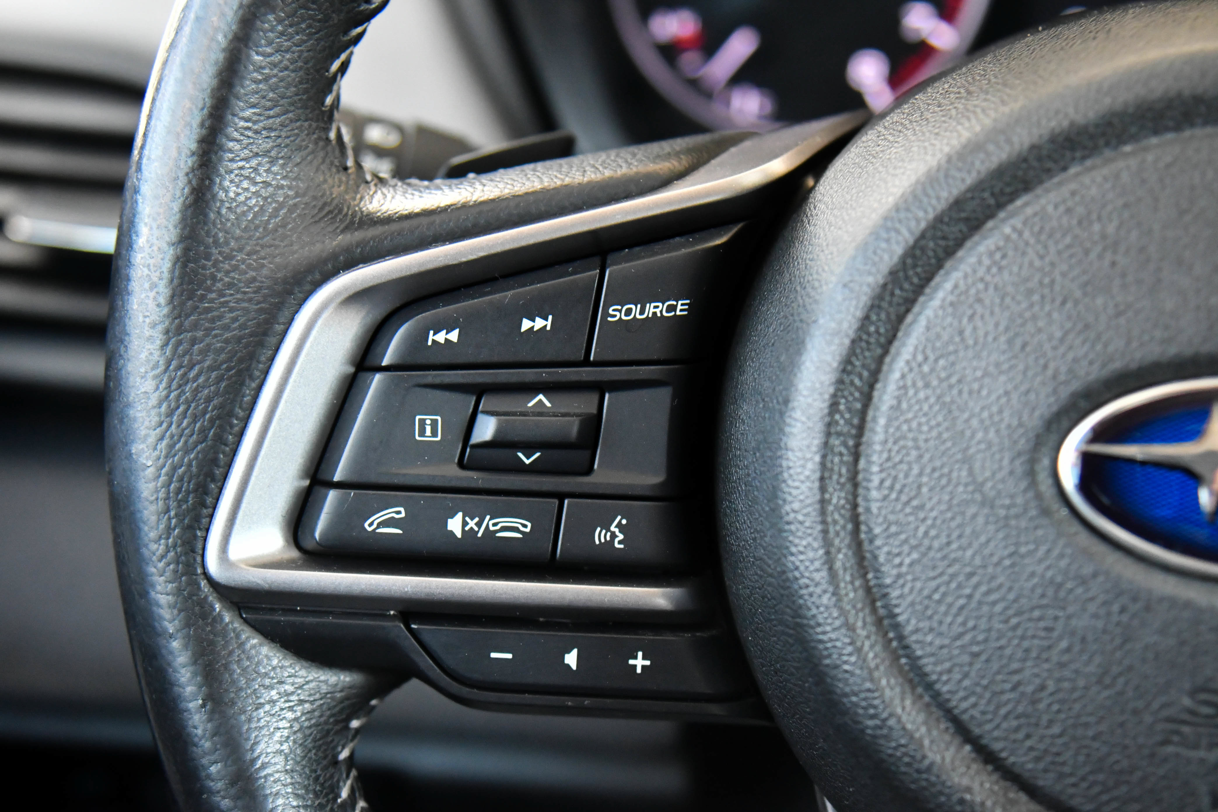 Used 2023 Subaru Outback Premium AWD/4WD image 30