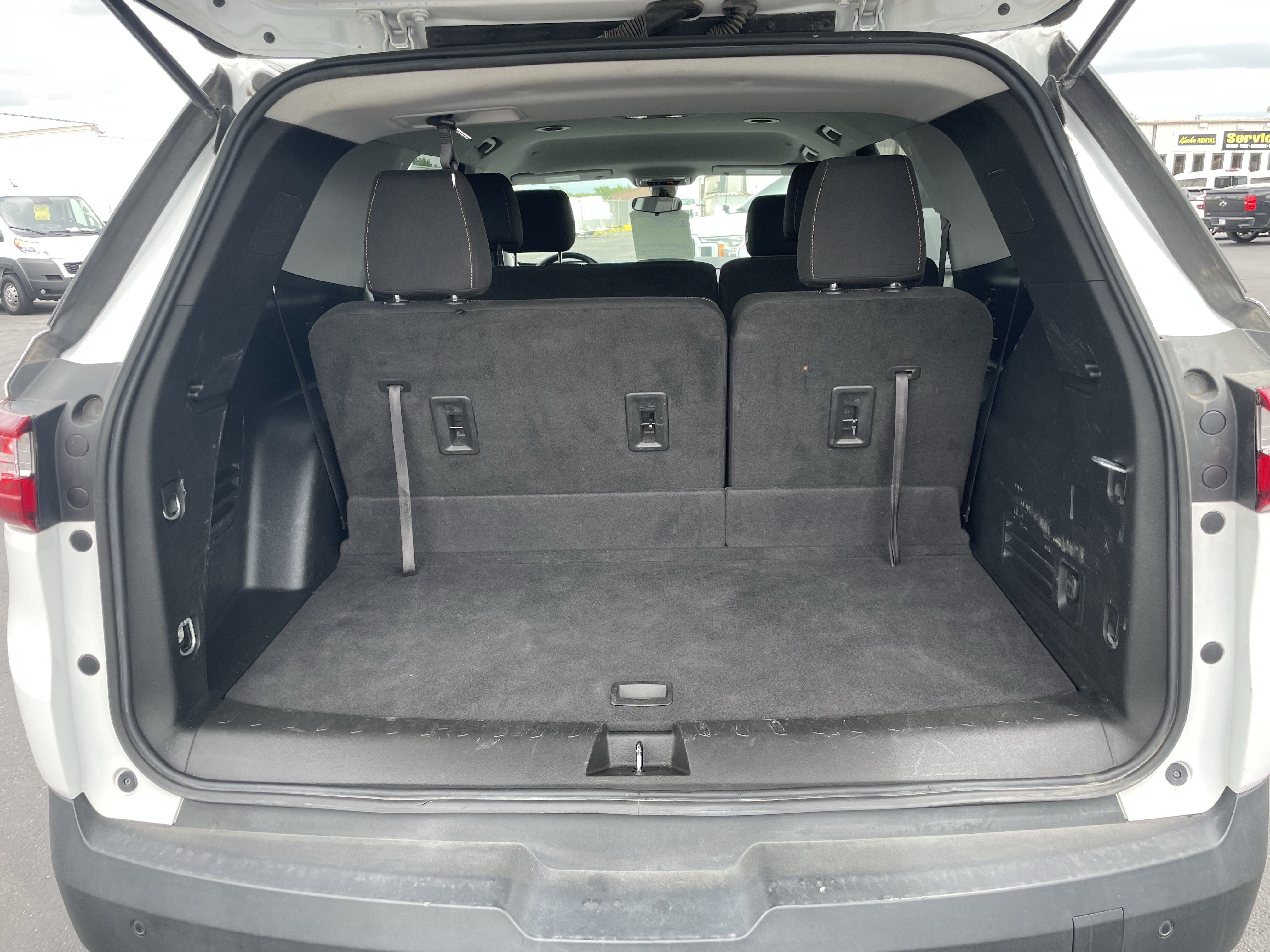 Used 2020 Chevrolet Traverse LS AWD/4WD image 9