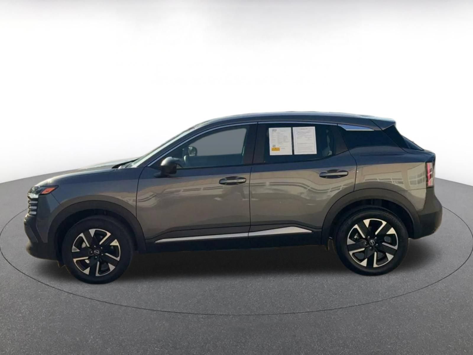 Used 2026 Nissan Kicks SV w/ Cold Weather Package AWD/4WD image 9