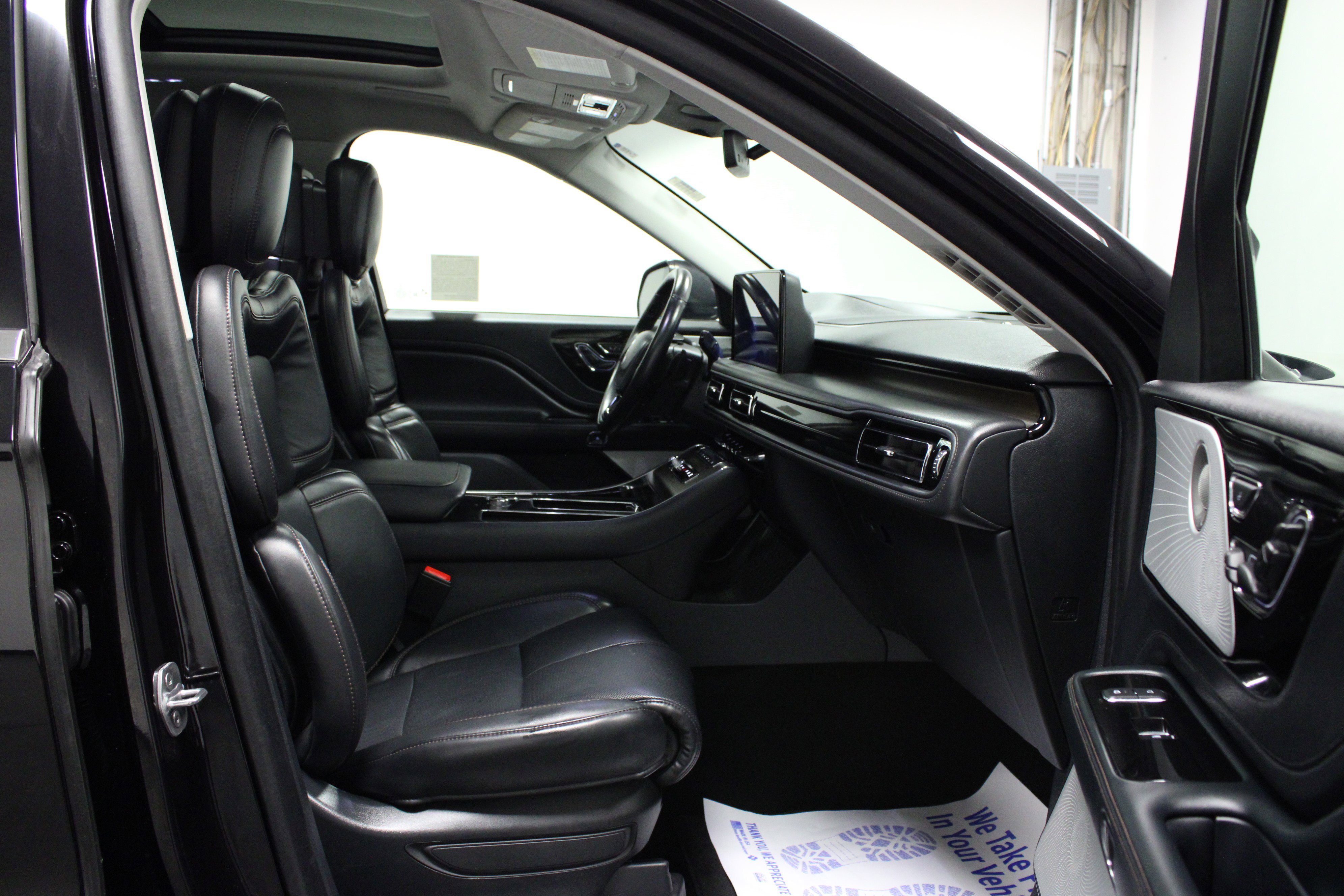 Used 2025 Lincoln Aviator Reserve w/ Equipment Group 201A AWD/4WD image 17