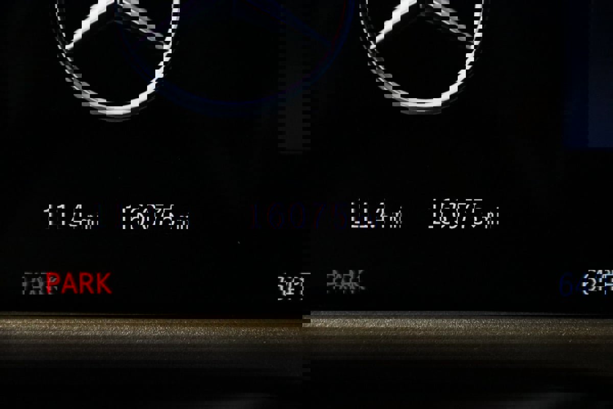 Used 2025 Mercedes-Benz E 350 4MATIC Sedan image 17