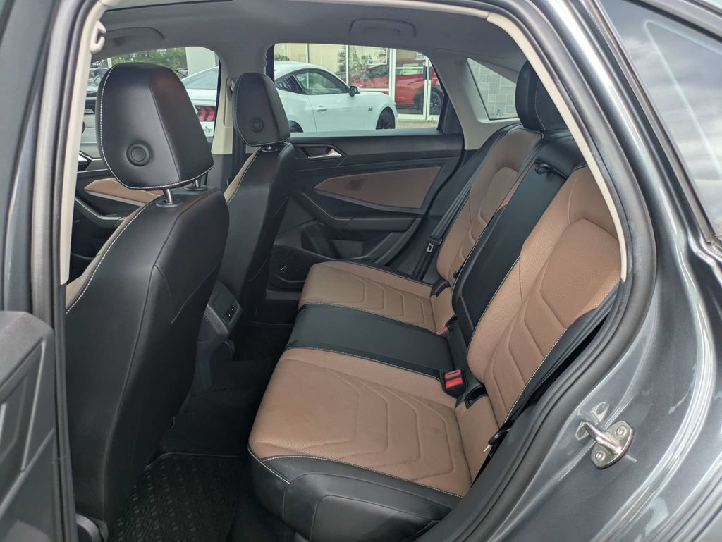 Certified 2025 Volkswagen Jetta SEL FWD image 14