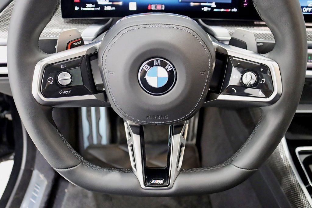 Used 2023 BMW 760i xDrive image 15