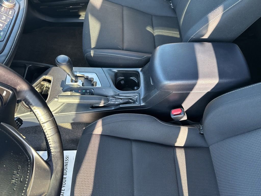 Used 2016 Toyota RAV4 XLE AWD/4WD image 27