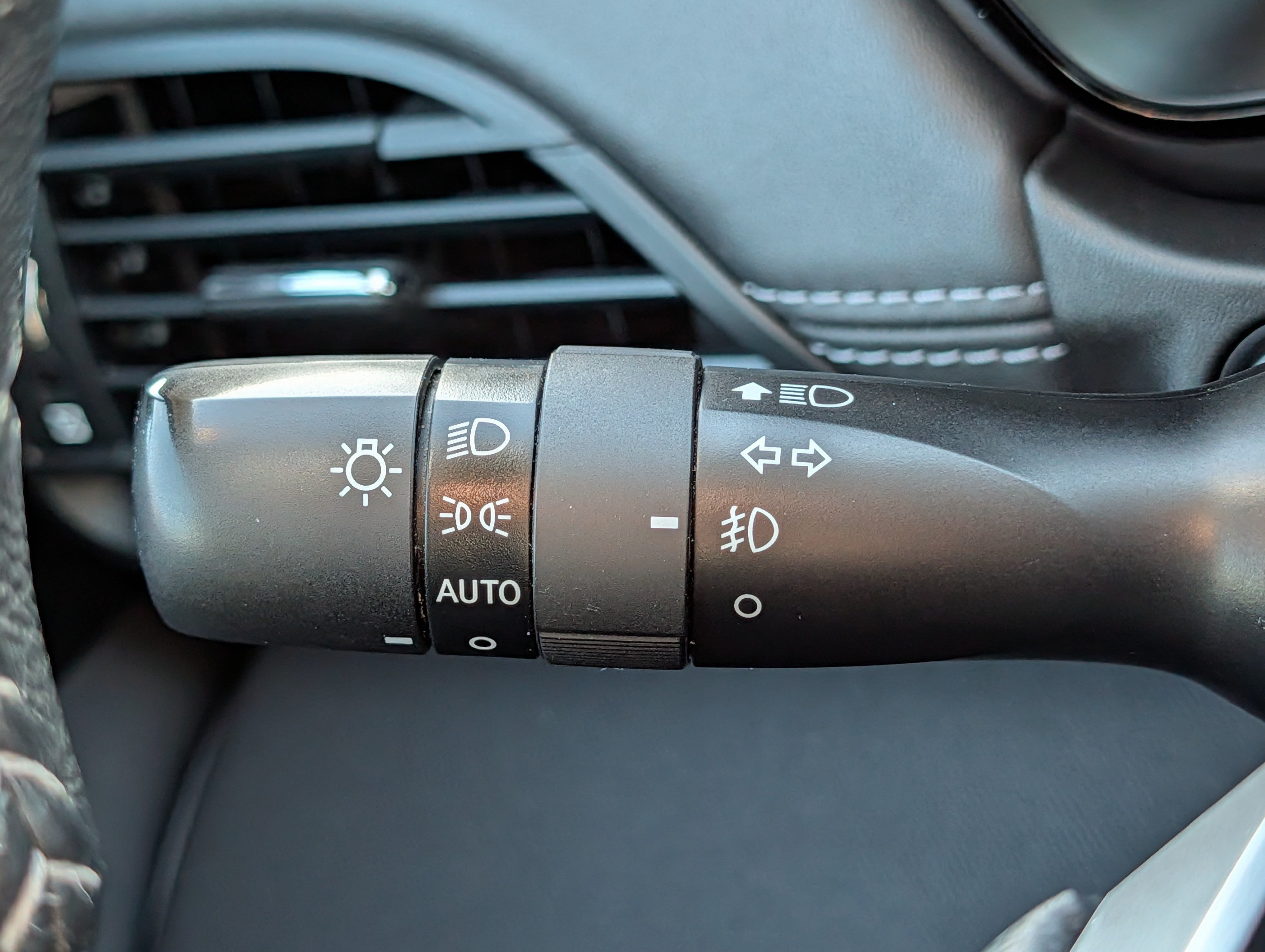 Used 2020 Subaru Outback Premium AWD/4WD image 30