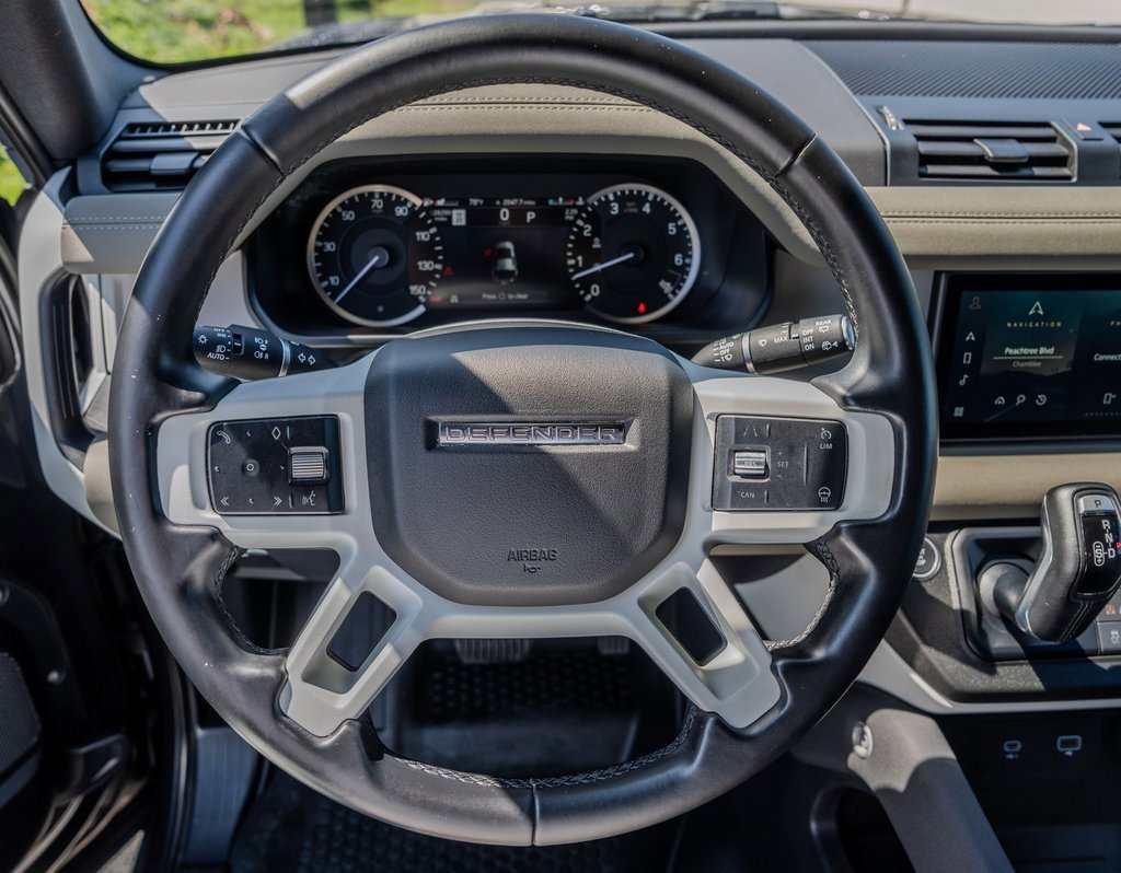 Used 2023 Land Rover Defender 110 SE image 5