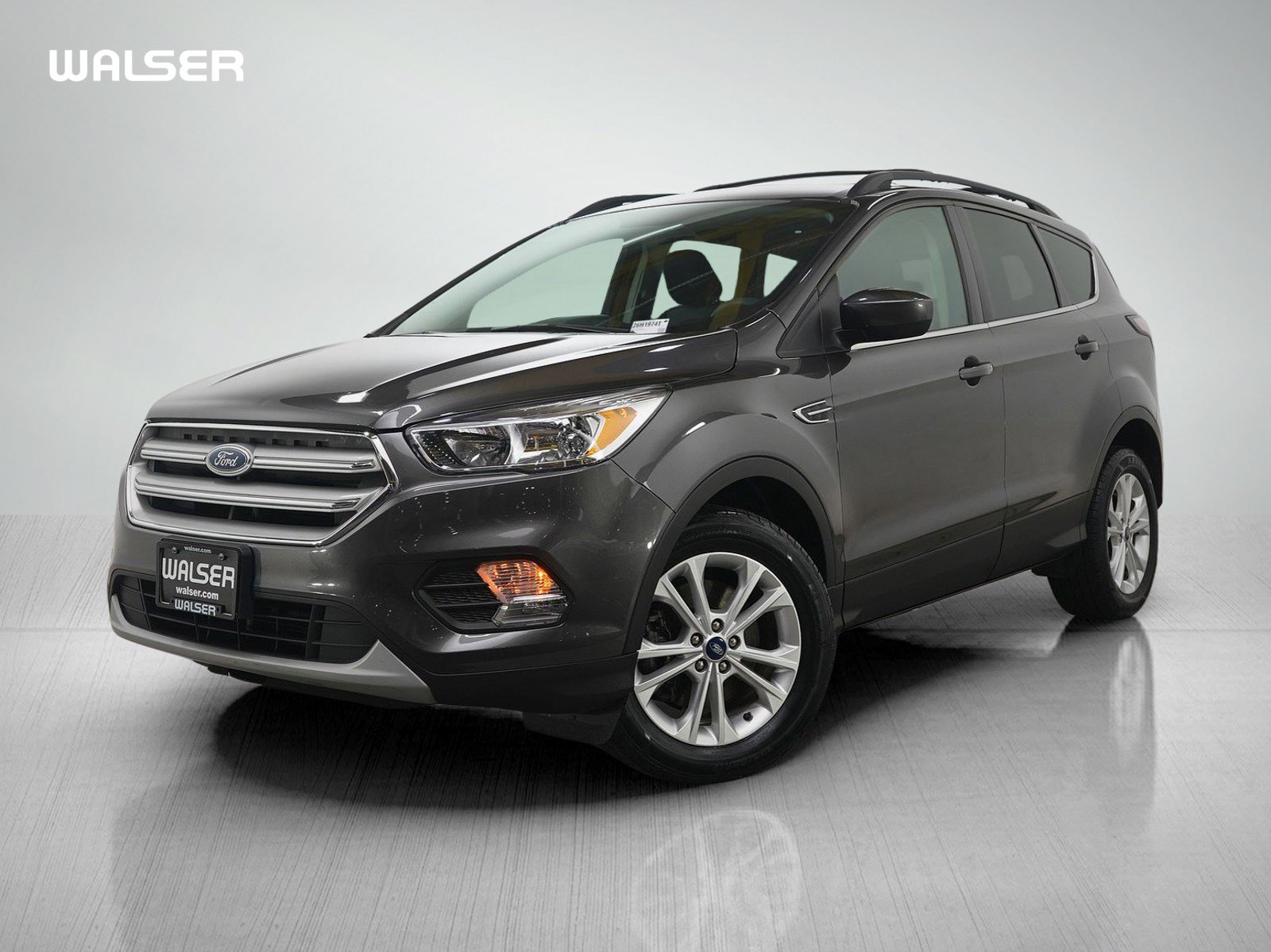 Used 2018 Ford Escape SE image 1