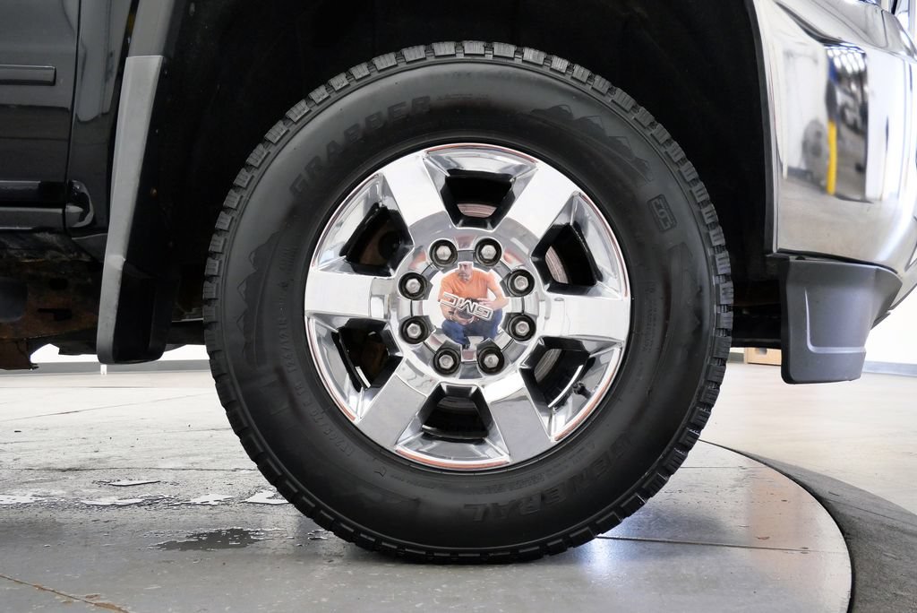 Used 2018 GMC Sierra 2500 SLE w/ SLE Preferred Package AWD/4WD image 33