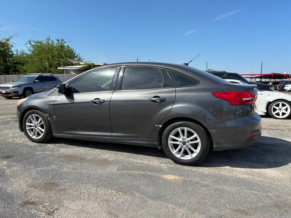 Used 2016 Ford Focus SE FWD image 9