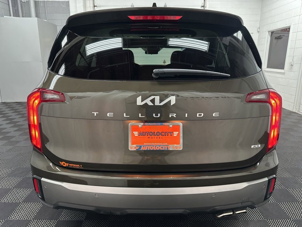 Used 2025 Kia Telluride S image 8