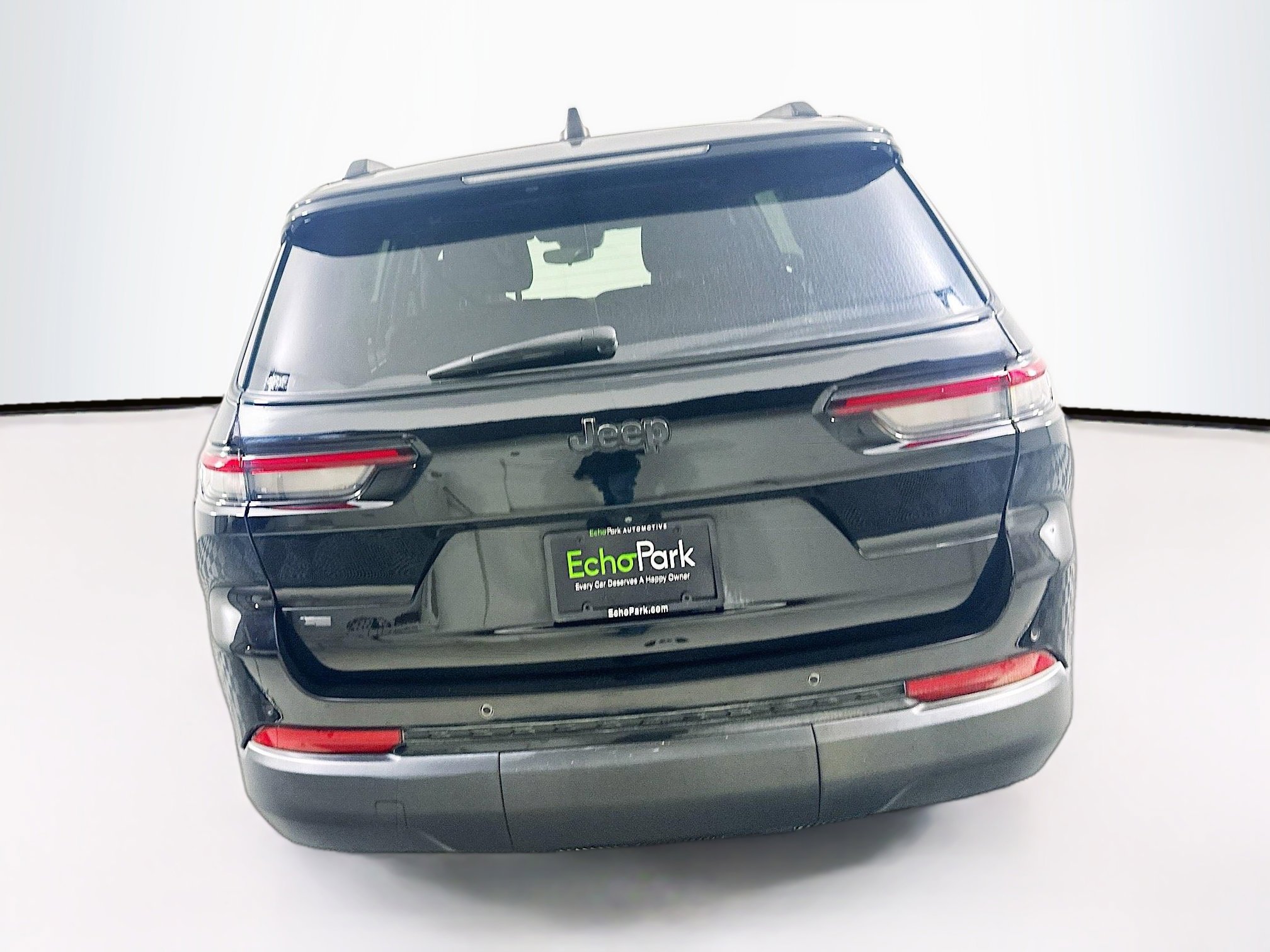 Used 2022 Jeep Grand Cherokee L Laredo image 9