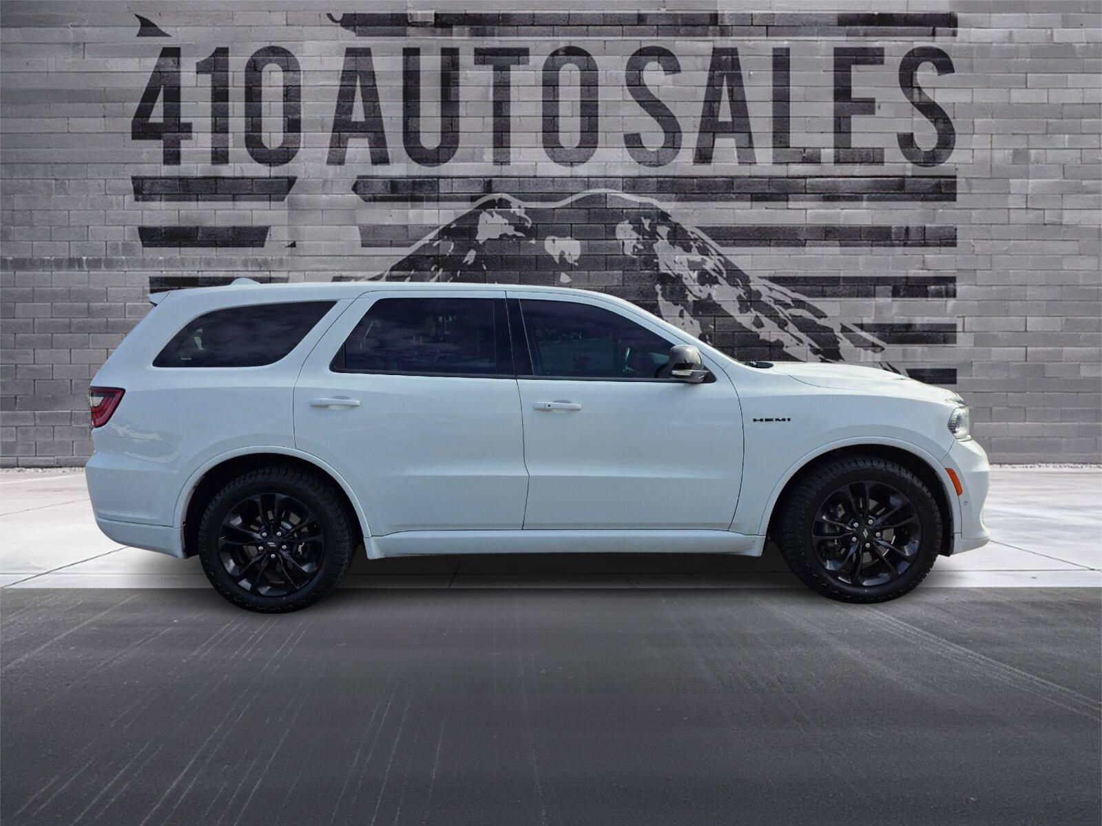 Used 2021 Dodge Durango R/T w/ Blacktop Package AWD/4WD image 2