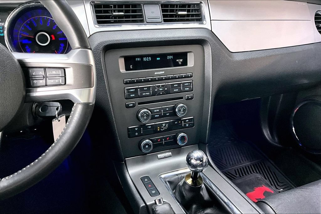 Used 2014 Ford Mustang GT Premium w/ Comfort Package RWD image 9