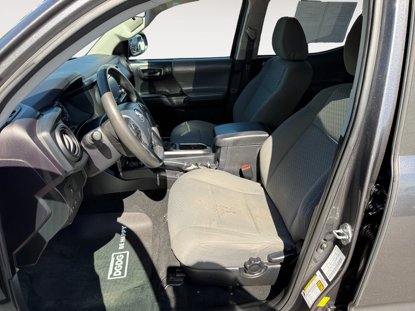 Used 2020 Toyota Tacoma SR w/ SR Convenience Package RWD image 10
