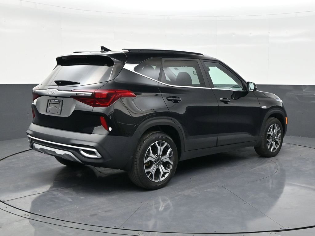 Used 2023 Kia Seltos EX image 5