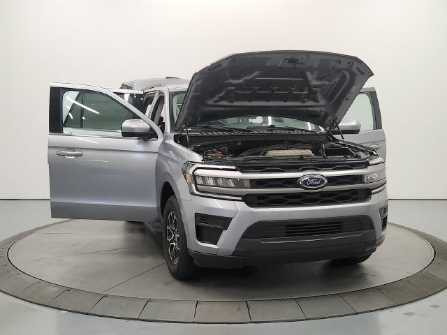 Used 2024 Ford Expedition XLT RWD image 11