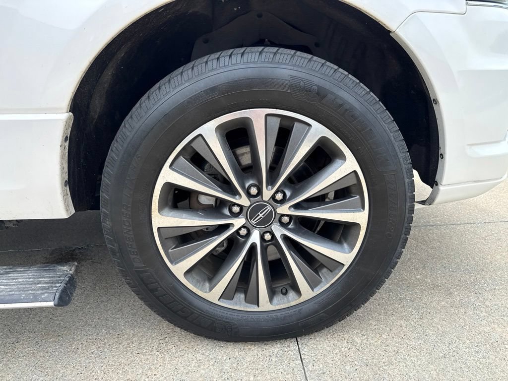 Used 2017 Lincoln Navigator Select AWD/4WD image 56