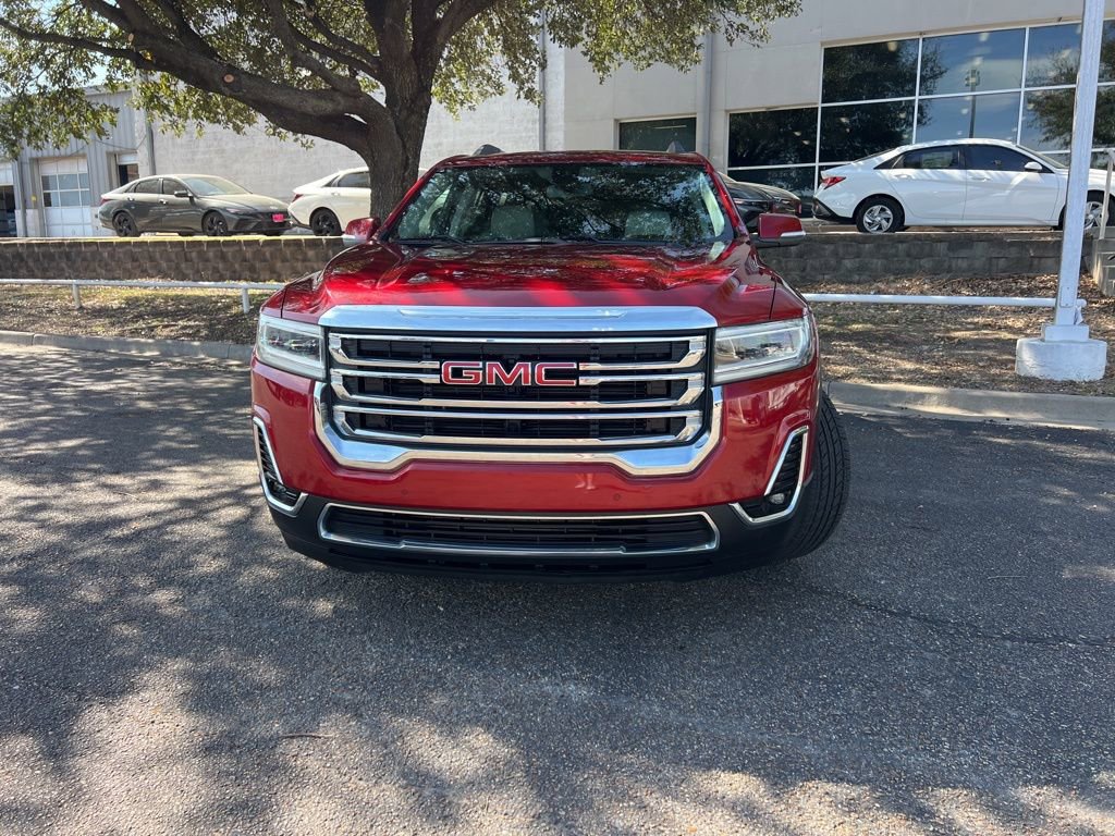 Used 2023 GMC Acadia SLT image 2