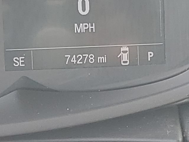 Used 2018 Chevrolet Trax LT w/ LT Convenience Package FWD image 12