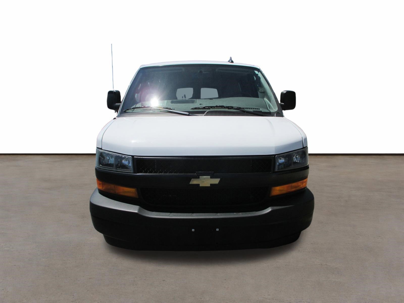 Used 2024 Chevrolet Express 3500 LS RWD image 8