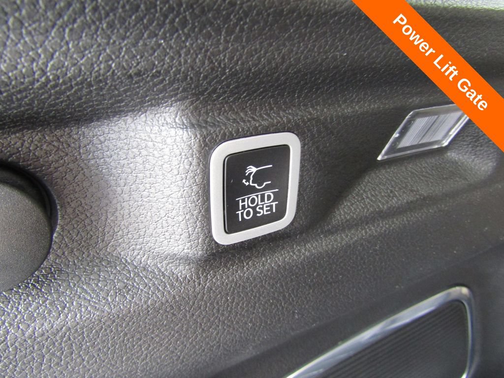 Used 2022 Jeep Grand Cherokee L Limited AWD/4WD image 21