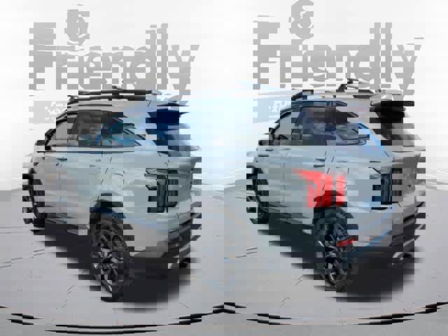 Used 2023 Kia Sorento SX Prestige image 3