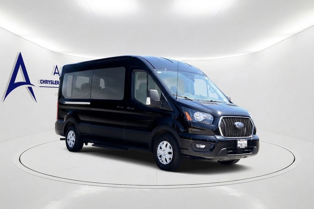 Used 2025 Ford Transit 350 XLT RWD image 3