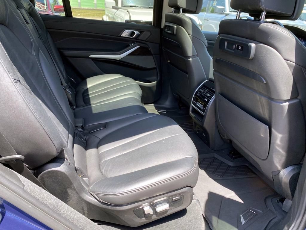 Used 2021 BMW X7 xDrive40i w/ Executive Package AWD/4WD image 25