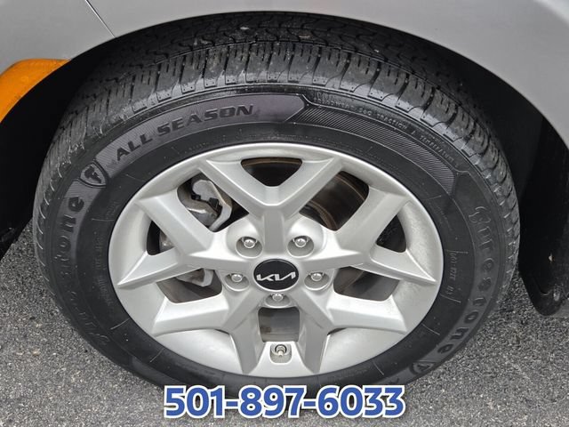 Used 2023 Kia Soul LX w/ LX Technology Package FWD image 16