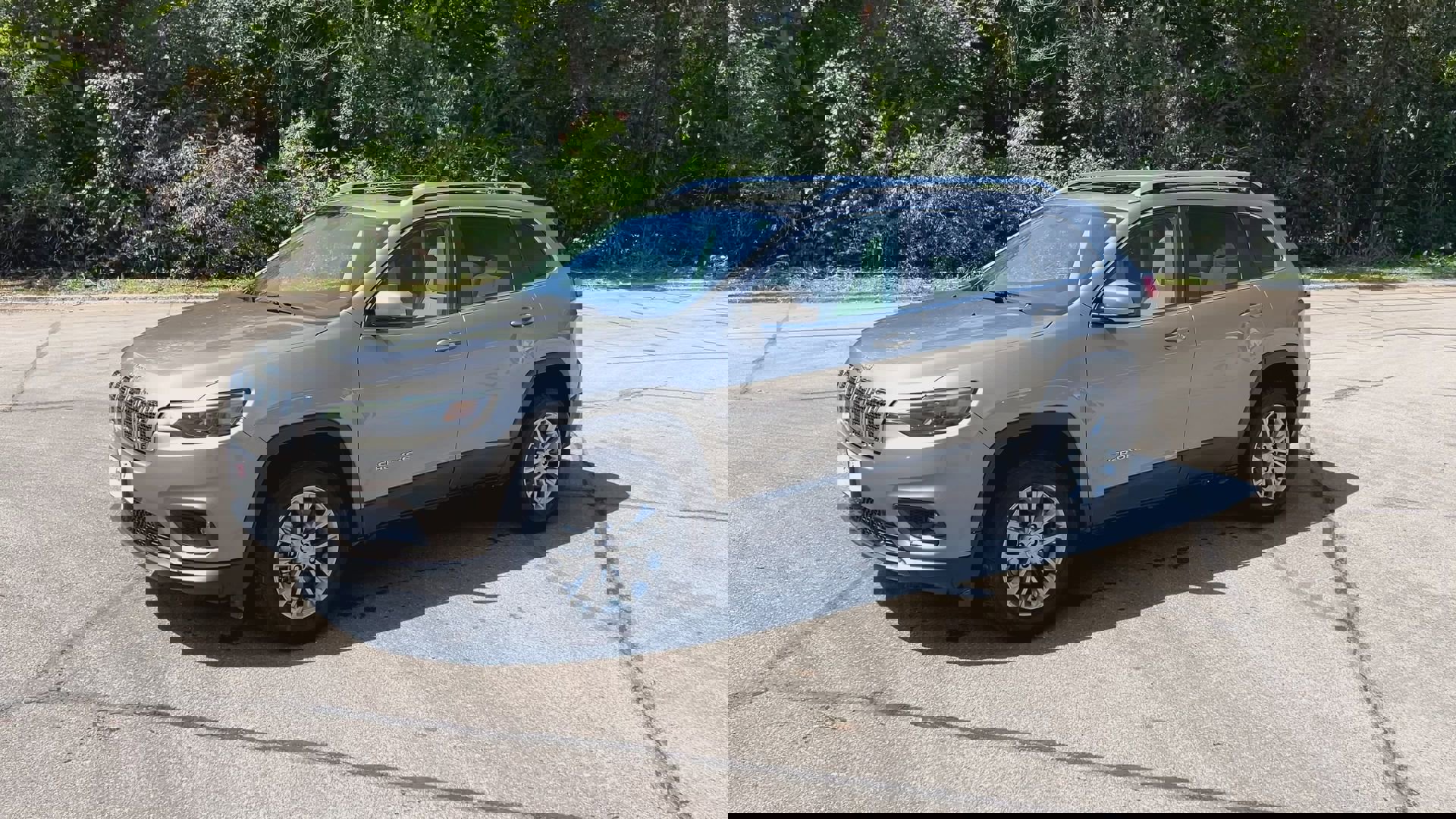 Used 2021 Jeep Cherokee Latitude Plus w/ Sun & Sound Group image 5